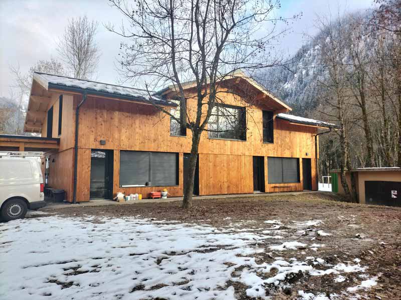 Photo d'un bâtiment professionnel en bois